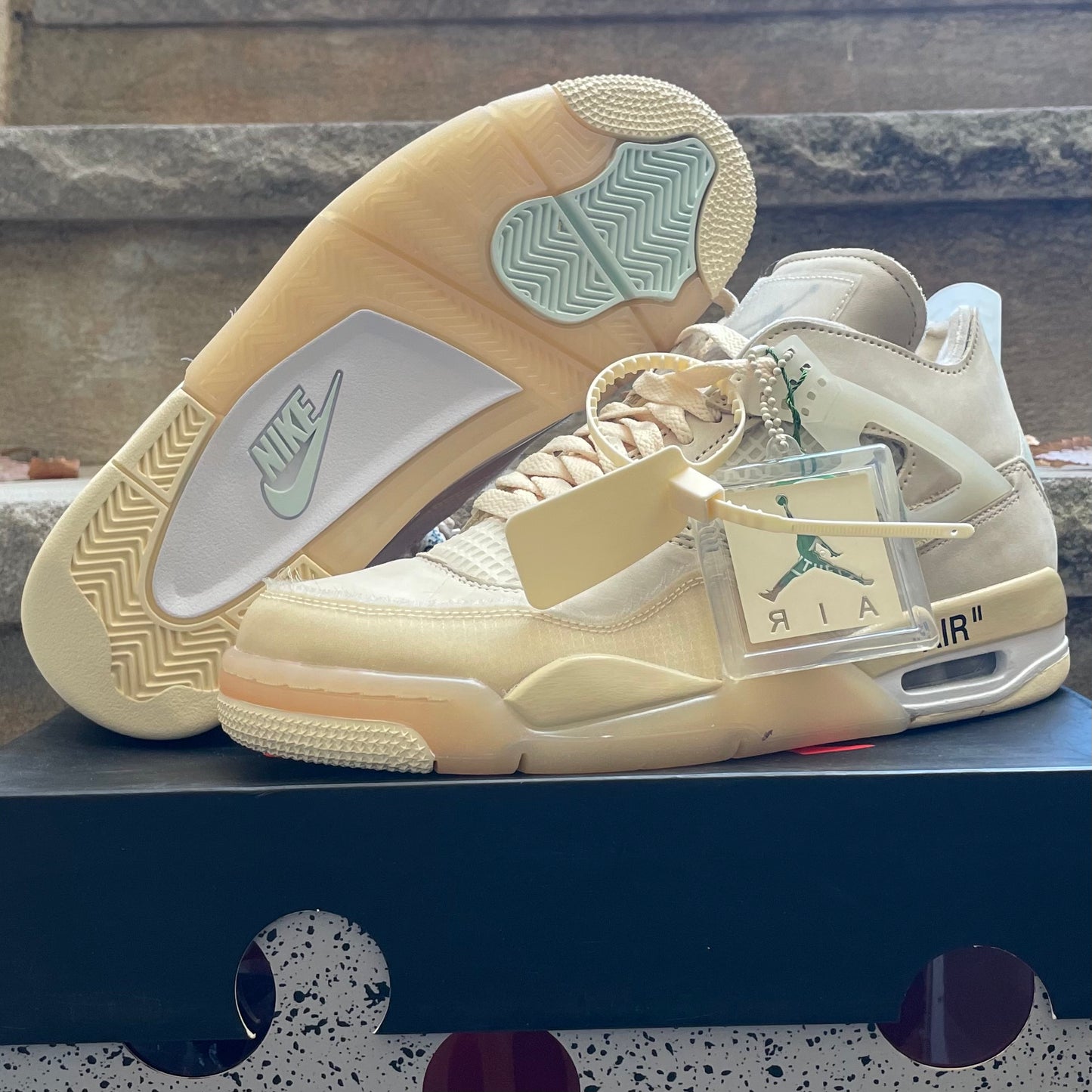 Jordan 4 “Off White”